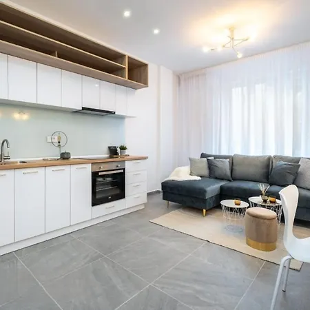 Cozy Cheerful In Center * Бухарест