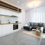 Cozy Cheerful In Center * Бухарест