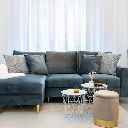 Apartment Cozy Cheerful In Center *