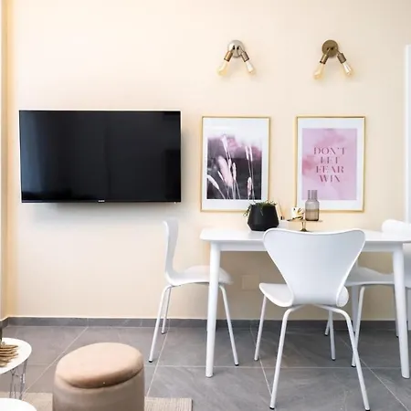 Cozy Cheerful In Center Apartamento